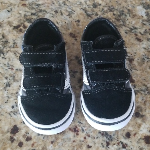 vans old skool glow in the dark